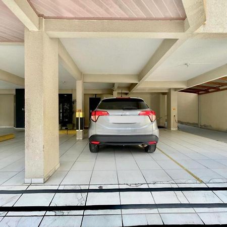 Apto amplo no coração da meia praia a 130m do mar Itapema Exterior foto